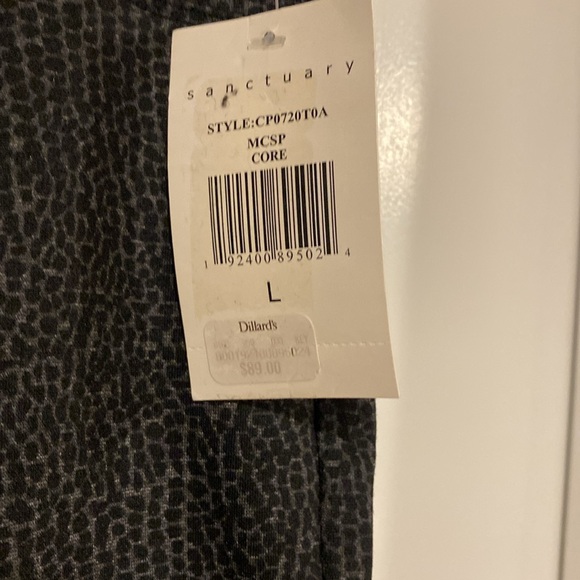 Chic pull-on black and gray stretch pants.  Sanctuary brand.  Size Large, NWT. - Picture 3 of 6